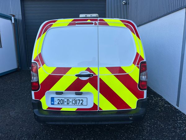 2020 Peugeot Partner 'Professional 1.6 372442253