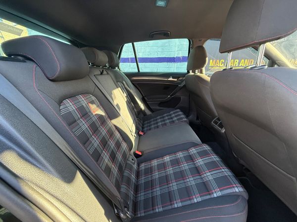 Volkswagen Golf 2019 372464770