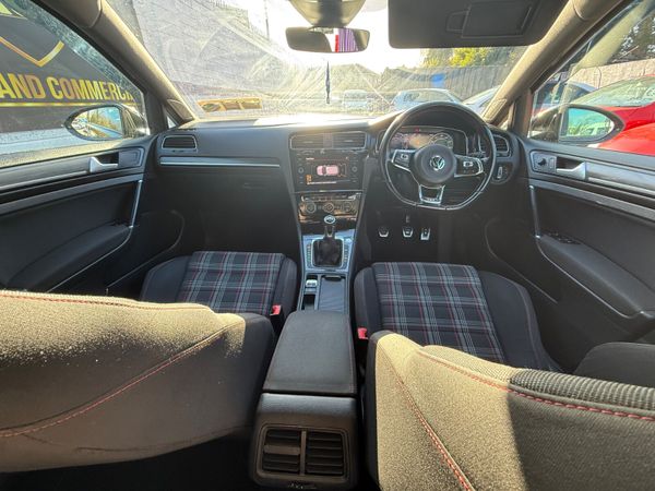 Volkswagen Golf 2019 372464809