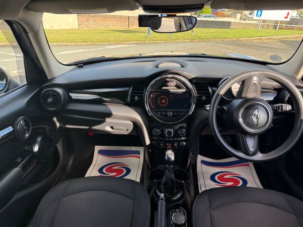 Mini 2016 Auto 38,000 kms 372477907