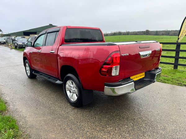 202 Toyota Hilux 2.4 D4D Spotless***** 372499466