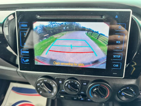 202 Toyota Hilux 2.4 D4D Spotless***** 372499479