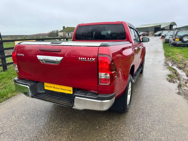 202 Toyota Hilux 2.4 D4D Spotless***** 372499470