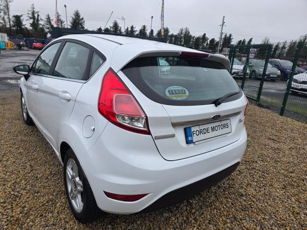 Ford Fiesta 2014 372525815