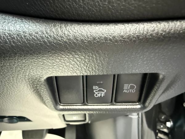 2018 Toyota C-HR  1.8 Hybrid automatic,Top Specs 372536216