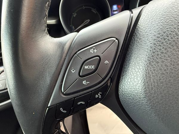 2018 Toyota C-HR  1.8 Hybrid automatic,Top Specs 372536212