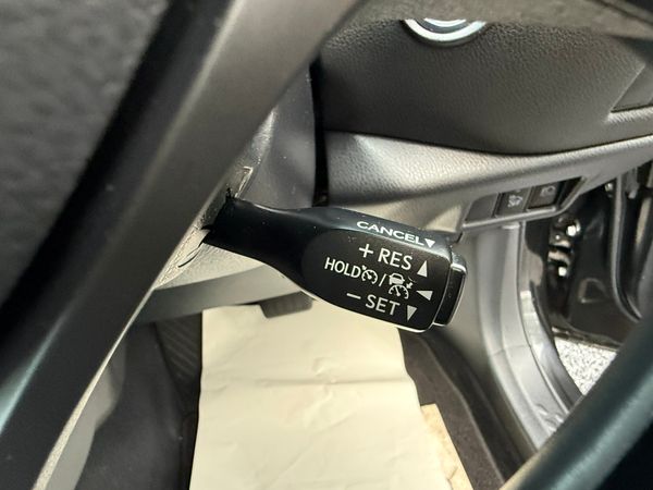 2018 Toyota C-HR  1.8 Hybrid automatic,Top Specs 372536213