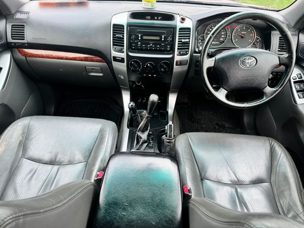 05 Toyota Landcruiser Crewcab 5 Seater 372575800