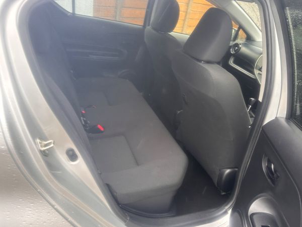 Toyota Aqua 2018 hybrid 372598716