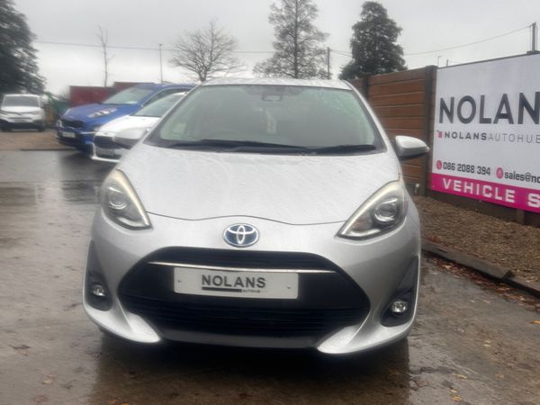 Toyota Aqua 2018 hybrid 372598712