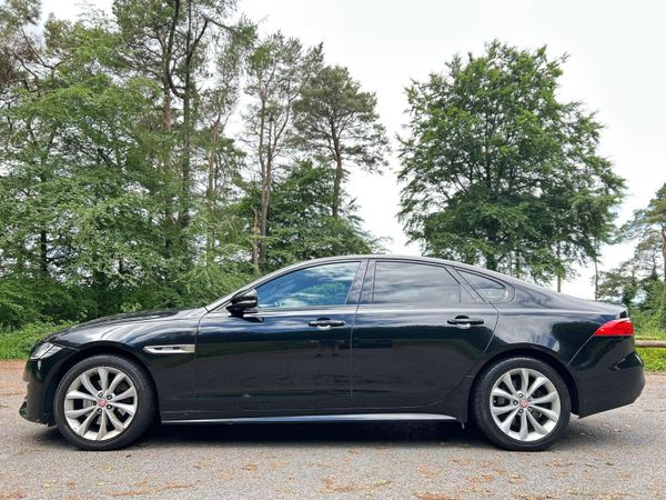 2017 Jaguar XF 2.0 D  R-Sport Automatic 4x4 372599624