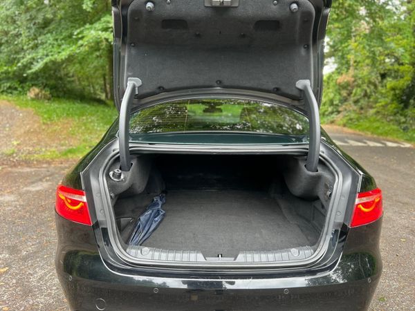 2017 Jaguar XF 2.0 D  R-Sport Automatic 4x4 372599634