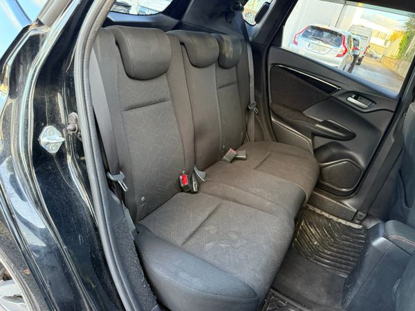 2016 Honda FIT 1.5 Hybrid automatic, Sport Specs 372608997