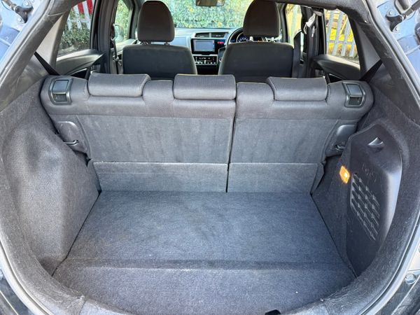 2016 Honda FIT 1.5 Hybrid automatic, Sport Specs 372608998