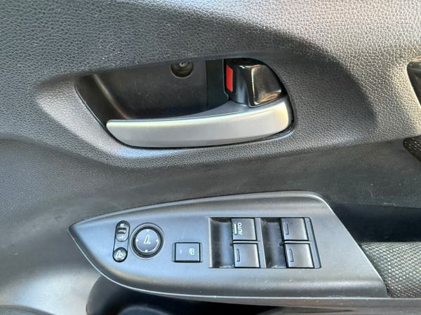 2016 Honda FIT 1.5 Hybrid automatic, Sport Specs 372608993