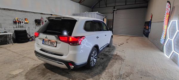 182 Mitsubishi Outlander 7 Seater-Petrol 372629370