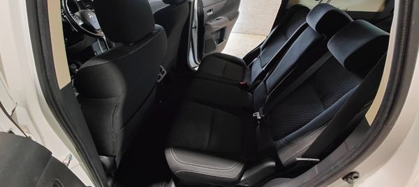 182 Mitsubishi Outlander 7 Seater-Petrol 372629406