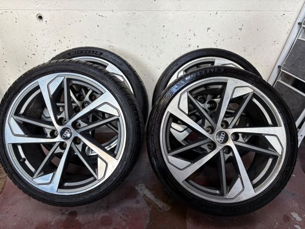 Audi A3 S-Line Alloys 19” 372637358