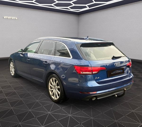 Audi A4 2018 372696368