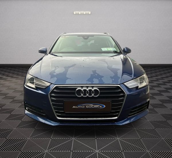 Audi A4 2018 372696377