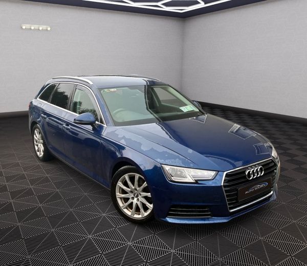 Audi A4 2018 372696388