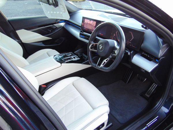 BMW 5-Series 2024, M Sport Pro (2024) 372708958