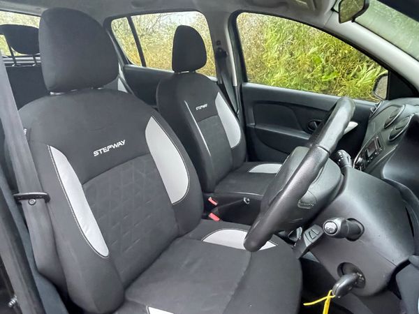 Dacia Sandero Stepway 2015 LOW MILEAGE 372721325
