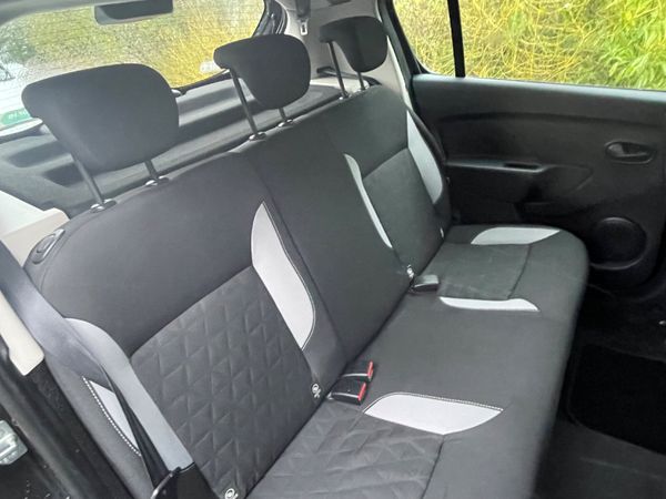 Dacia Sandero Stepway 2015 LOW MILEAGE 372721329