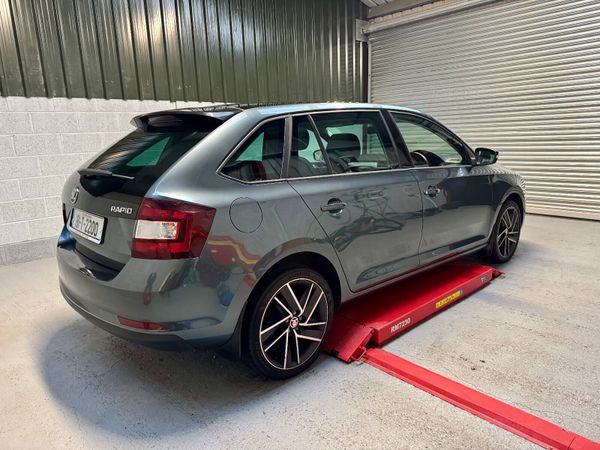 Skoda Rapid 2018    1.0 TSI ! 372743315