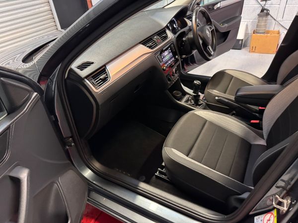 Skoda Rapid 2018    1.0 TSI ! 372743339