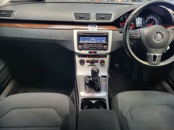 142 Volkswagen Passat 1.6TDI ESTATE - NEW NCT 372775488