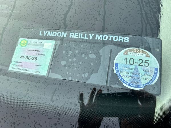 Volkswagen Passat business auto 372797388