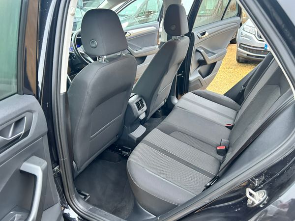 Volkswagen T ROC life 372798423