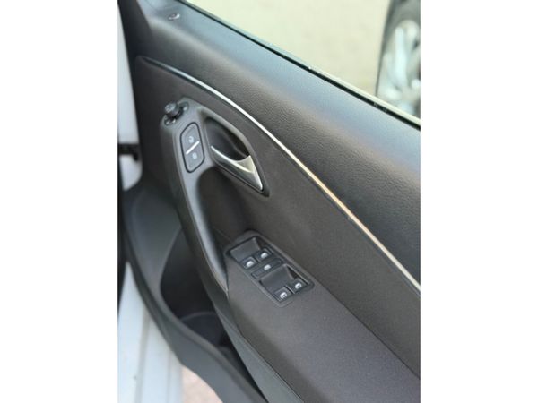 Volkswagen Polo ONLY 24,000km!! NEW NCT - DBA-6RCJ 372790214