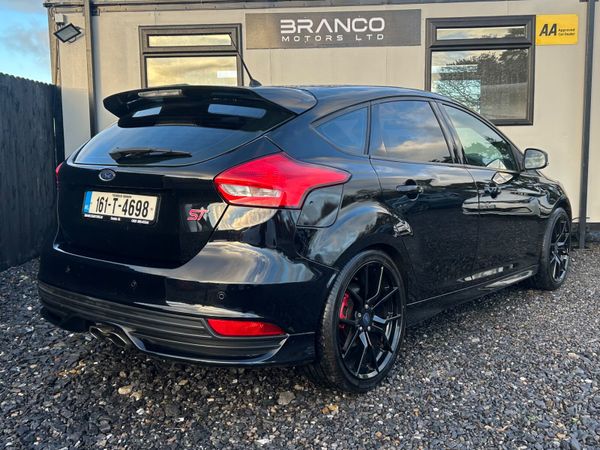 Ford Focus 2016 ST 2 180BHP 372825207