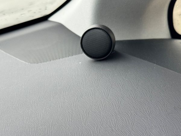 192 (October) Prius Alpha 7 Seater Cruise Control 372849398