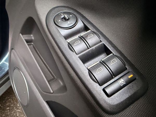 Ford Kuga 2012 4X4 Automatic 372866717