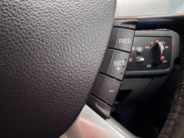 Ford Kuga 2012 4X4 Automatic 372866725