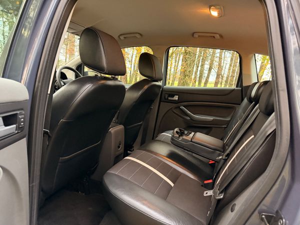 Ford Kuga 2012 4X4 Automatic 372866738