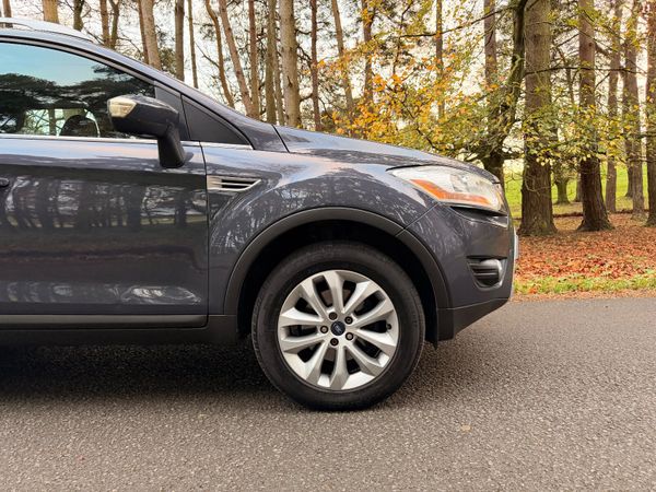 Ford Kuga 2012 4X4 Automatic 372866744