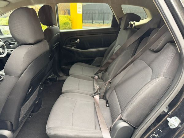 Kia Carens 1.7 CRDI 7 Seater 372868774