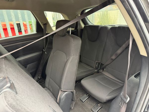 Kia Carens 1.7 CRDI 7 Seater 372868776