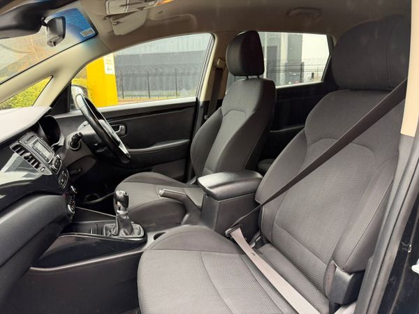 Kia Carens 1.7 CRDI 7 Seater 372868771