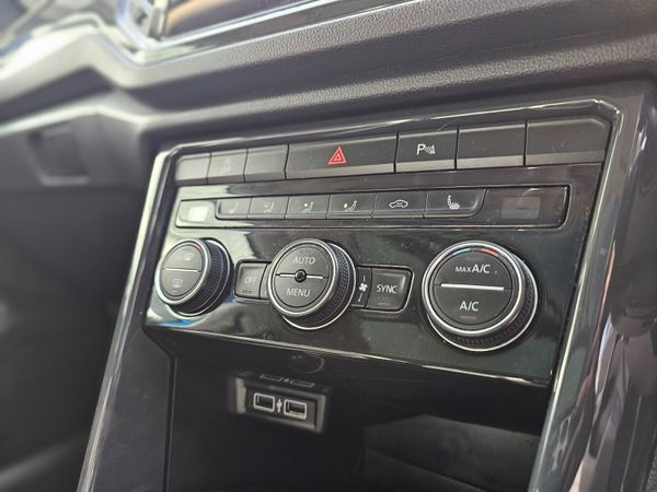 VW T-ROC COMMERCIAL PETROL // BIG SPEC 372863582