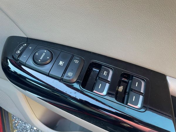 Kia Sportage 2017, platinum , leather 372885783