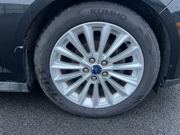 2015 (152) Ford C-Max Titanium 1.5 TDCI 372896811