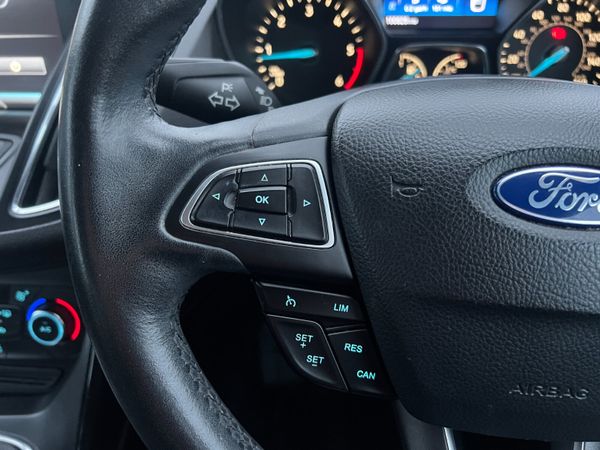 2015 (152) Ford C-Max Titanium 1.5 TDCI 372896822