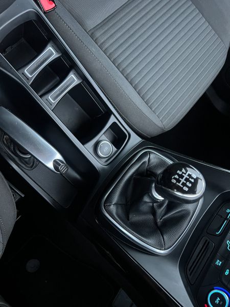 2015 (152) Ford C-Max Titanium 1.5 TDCI 372896842