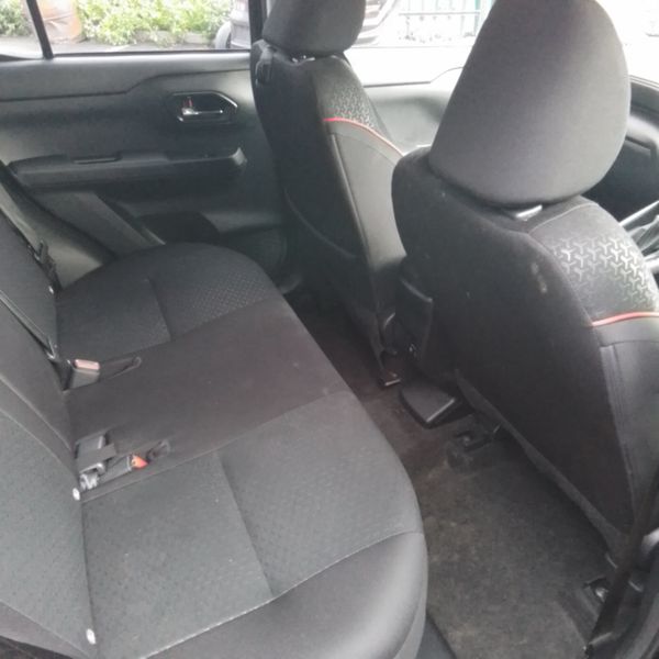 Toyota  corolla crossover raize 372890941