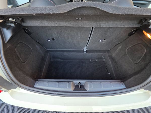 Mini Cooper 2016 372914319